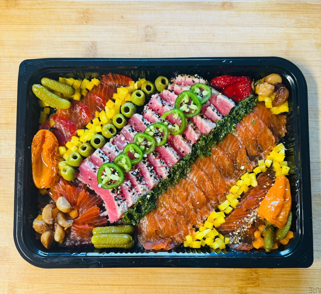 Cured Salmon N’ pepper crusted tuna